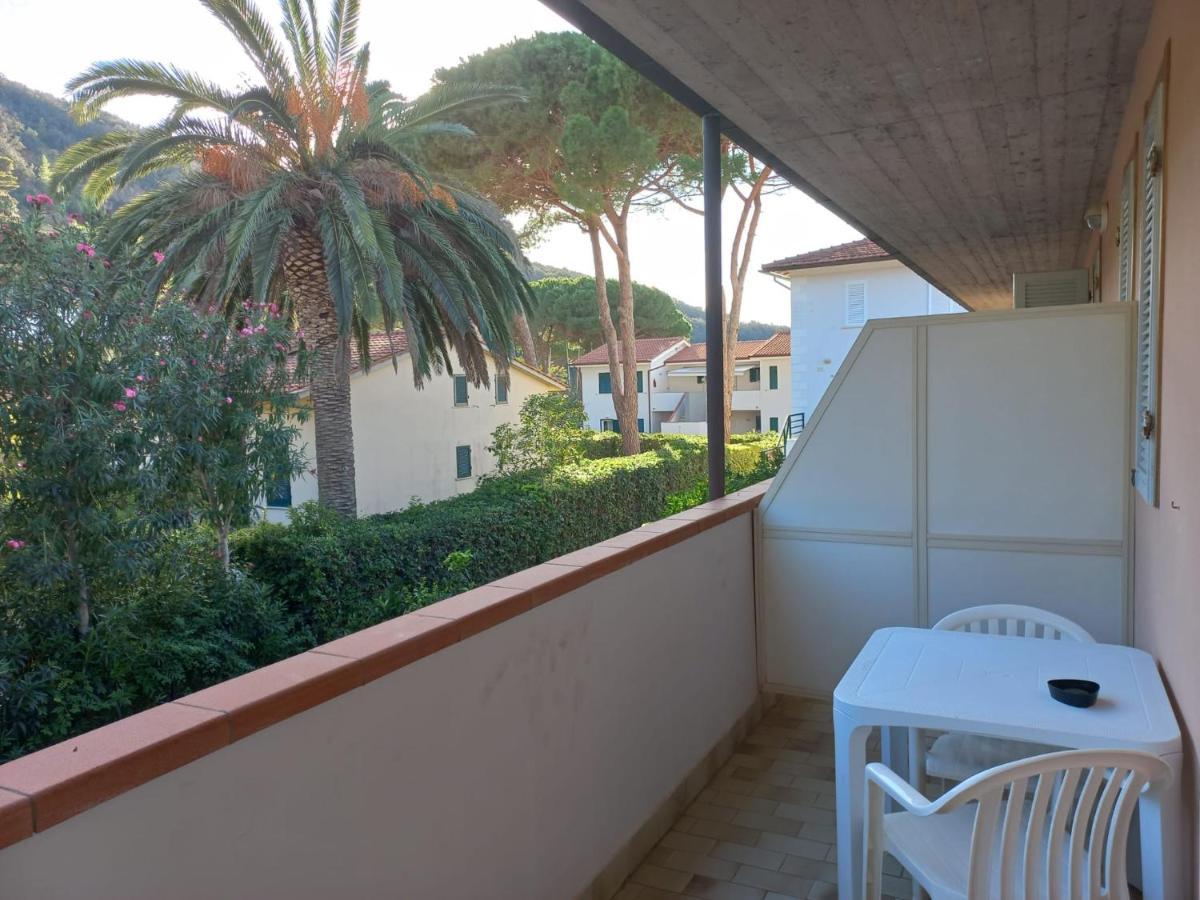 Residence Hotel Villa Mare Portoferraio Exterior photo