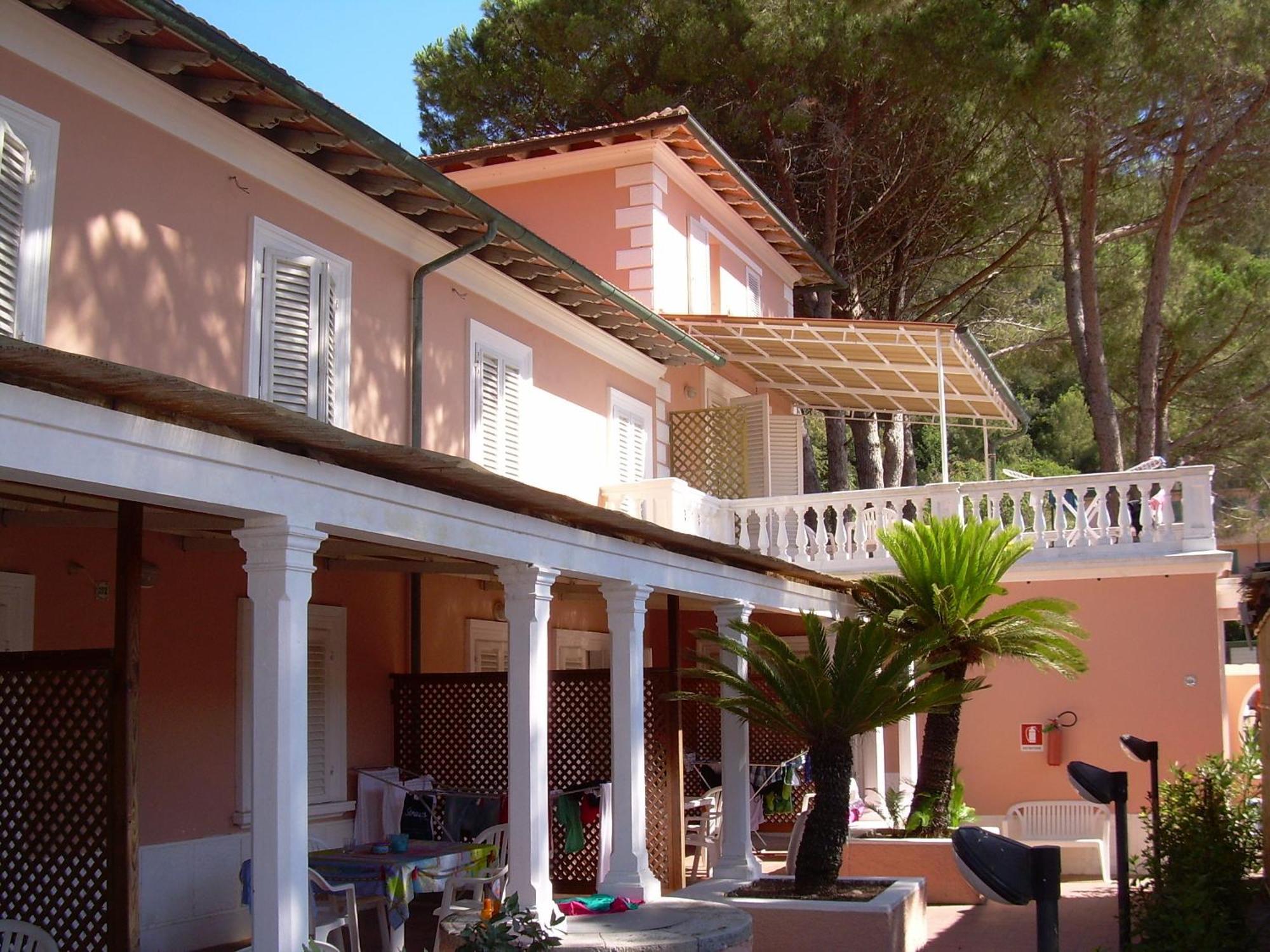 Residence Hotel Villa Mare Portoferraio Exterior photo