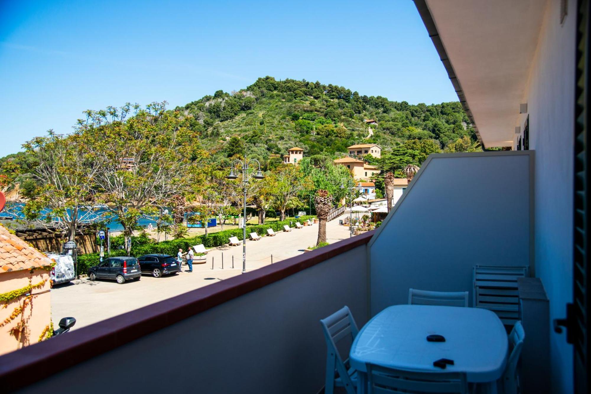 Residence Hotel Villa Mare Portoferraio Exterior photo