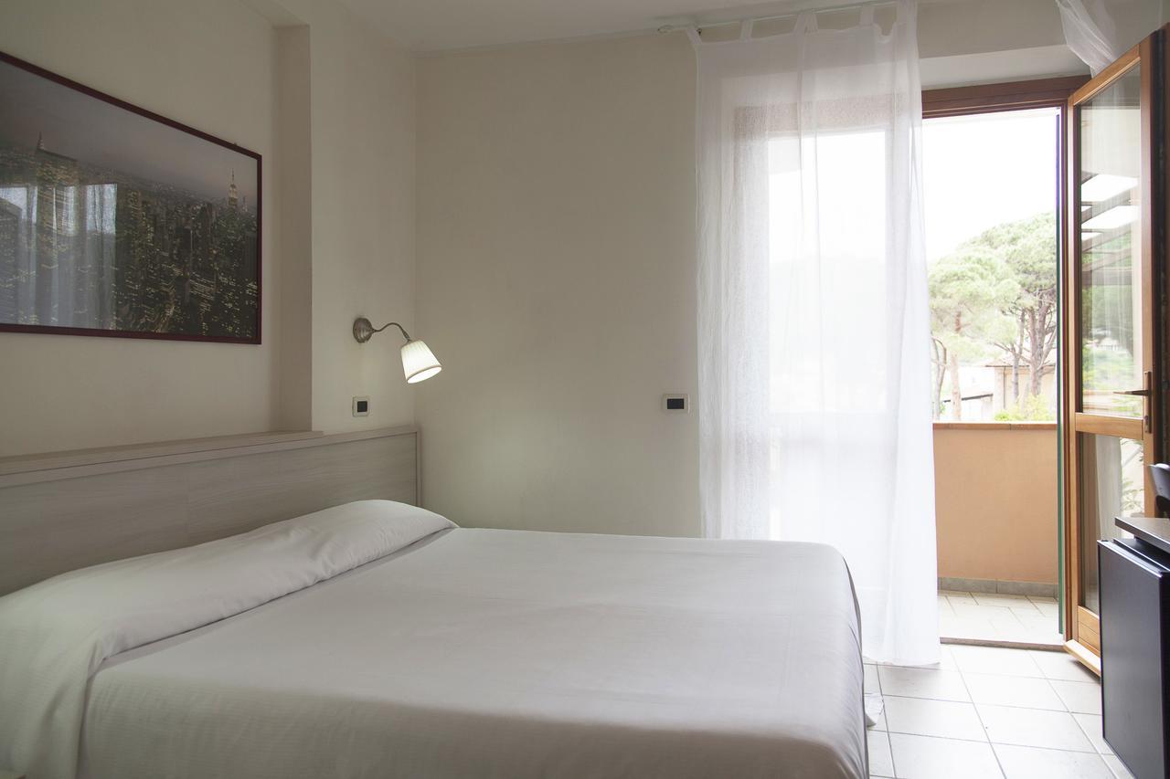 Residence Hotel Villa Mare Portoferraio Exterior photo